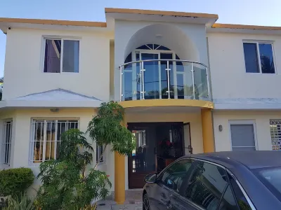 Se Renta Grande Villa en Sosúa -puerto Plata , Amueblada , Cerca de las Playas Отели в г. 