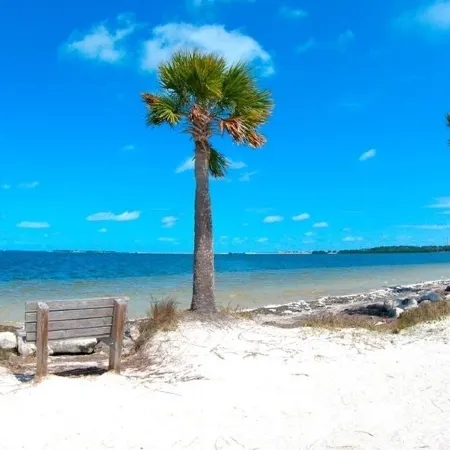 Sunrise, Suntan, Sunset repeat! Coastal getaway! 2 bd, pet and kid friendly