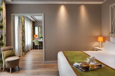 その他 ロチェスター シャンゼリゼパリの写真