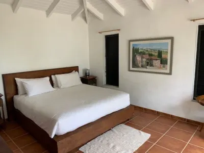 DATAI...YOUR "HOME" IN WHITBY, NORTH CAICOS Hotels near Parrot Cay