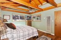 Moose's Cabin near Big Bear Village and Slopes!