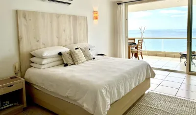 BEAUTIFUL 3 BEDROOM BEACH FRONT CONDO IN PUNTA MITA!!!