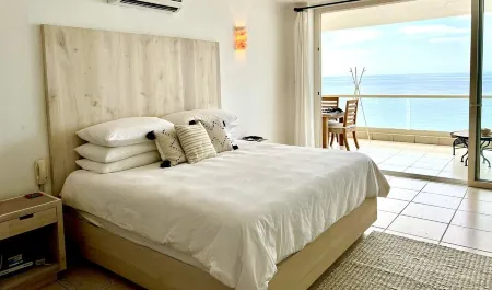 BEAUTIFUL 3 BEDROOM BEACH FRONT CONDO IN PUNTA MITA!!!