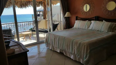 Surfer's Paradise! Beachfront Las Olas Penthouse San Jose del Cabo