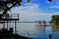 Family friendly Wisdom Tree Lake House Payne Springs住宿飯店