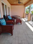 Beautiful Villa with Beach Access