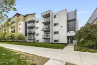 New Modern Condo | Steps from Rogers Place and Macewan University!