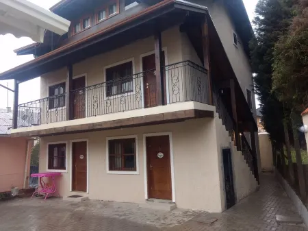 RESIDENTIAL CORREA PEREIRA APARTMENT 4 to 11 people 3 bedrooms Отели рядом с Canela Airport