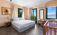 Luxury Beachfront Villa Aria - Pool, Tennis, Sunset Views & Seaside Adventures!!