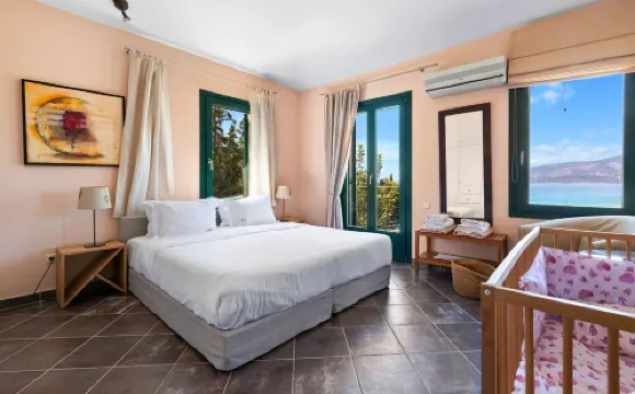 Luxury Beachfront Villa Aria - Pool, Tennis, Sunset Views & Seaside Adventures!!