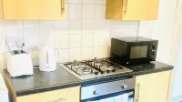 Spacious 2 Bedroom Apt Newcastle Upon Tyne with Free Parking and Wifi