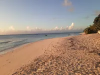 Blue Breeze on Grand Turk - Classic Beach House, Modern Space
