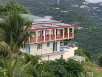 Bryan's Villa "Where the Views are Endless" Not too good to be true! โรงแรมใน