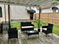 The Boho Oasis: Spacious Deluxe Apartment, Close to All Amenities, Safe & Quiet