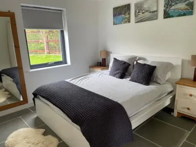 Stunning 2 Bed High Spec Country Cottage - v quiet Hôtels à proximité de : Saint Giles Garrison Church