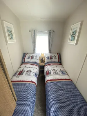 The Seascape - Award Winning 2021 Home for upto 8 Guests - Available to Book Now