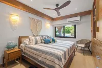 Modern Oceanfront Condo both Gorgeous & Sleek, 2 bds & 2 Bths. Pool w/ Snack Bar