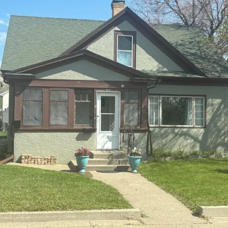 Historic 4b1b 2Story Bungalow Near Makoshika. Pet Friendly