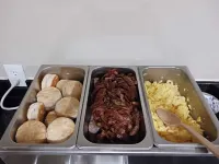Quality Inn & Suites - breakfast