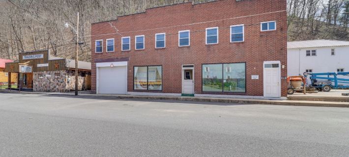 Cozy Marlinton Vacation Rental Downtown Location! Hotéis em Edray