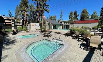 Two Bedroom Units at 1849 Condos with 3 Hot Tubs & Slopeside