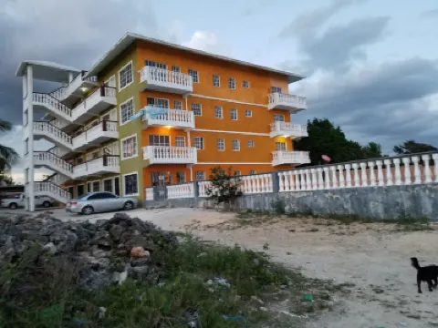 Convenient Apartment Near Beach and Catalina Island Hotels in 