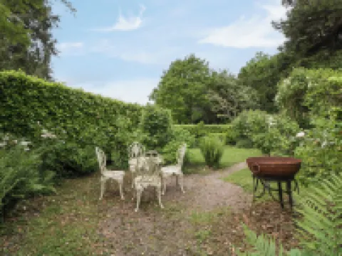 Woodlands Cottage Hotels in Leominster