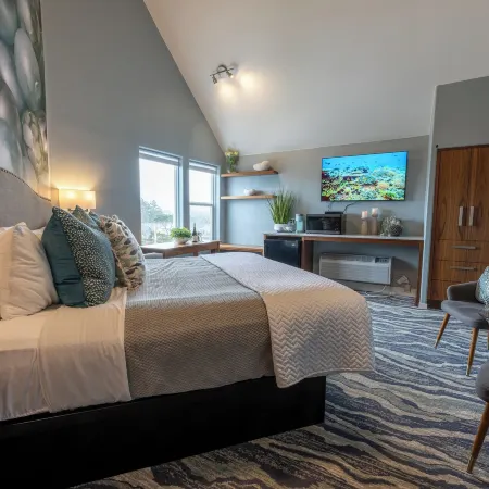 The Seaside Oceanfront Inn