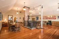 Riding Fool Accommodation Hotels in Courtenay