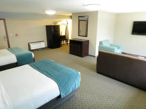 Edgewater Hotel and Suites