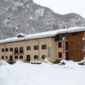 Residence Bellevue Hotels near Chantorné