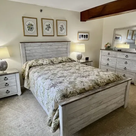 Elmwood Resort Hotel