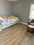 12 Ashworth Ave Suites - parking