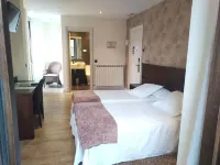 Hotel Villa Marrón