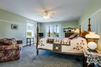 Payne's Harbor View Inn