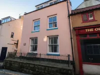 Salmon Cottage - Pet-friendly