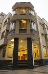 Hostal Granny Hotels near Club Árabe Tarija
