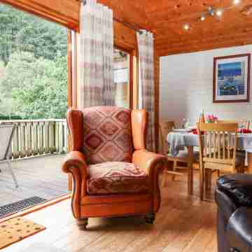 Trout River Retreat Dining/Meeting Rooms