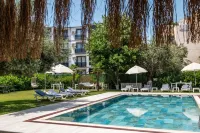 Platanus Hotel Altınoluk - مسبح