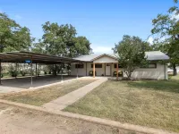 Altes Eckert Stolz 3 Bedroom Home by RedAwning Hotels in Stonewall