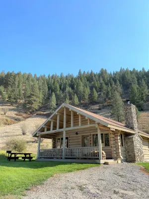 Rye Creek Lodge - Bergblick