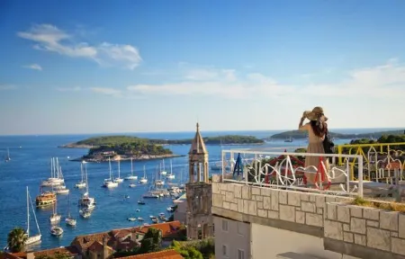 Apartments Boćin Rosso Отели в г. Хвар