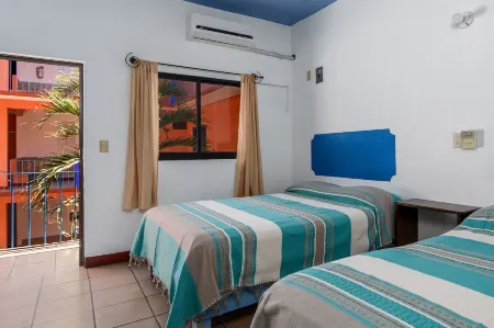 Hotel Costamar, Puerto Escondido Отели в г. Бахос де Чила