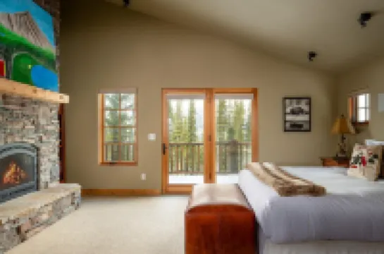 2 Mountain Home 3 Bedroom Home by Moonlight Basin Lodging