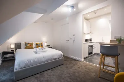 Bright & Beautiful Studio Flat in Bristol! Các khách sạn gần St Andrews Road