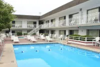Impala Island Inn - Beach
