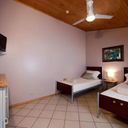 Dougies Backpackers Resort