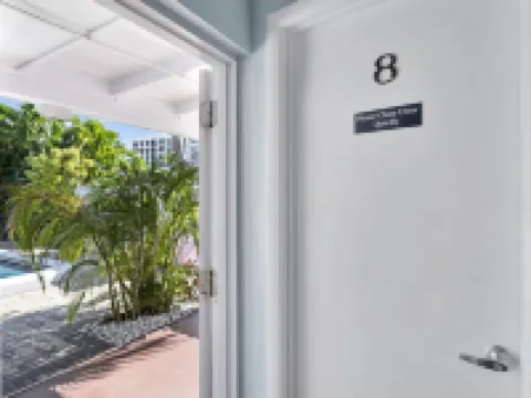 ซีฮอร์ส เกสท์เฮาส์ โรงแรมในปอมปาโนบีช