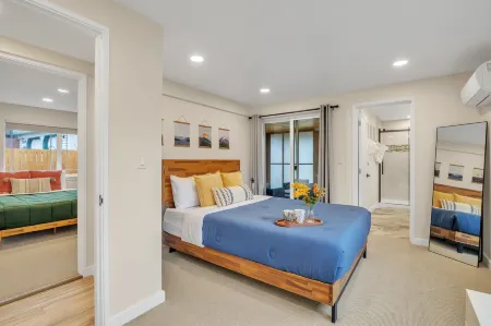 Pacific Northwest Retreat Duplex 3Min from Seattle by RedAwning