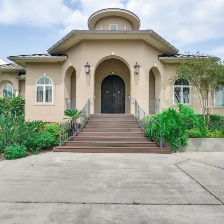 Private Dock and Pier Luxe Villa on Galveston Bay!